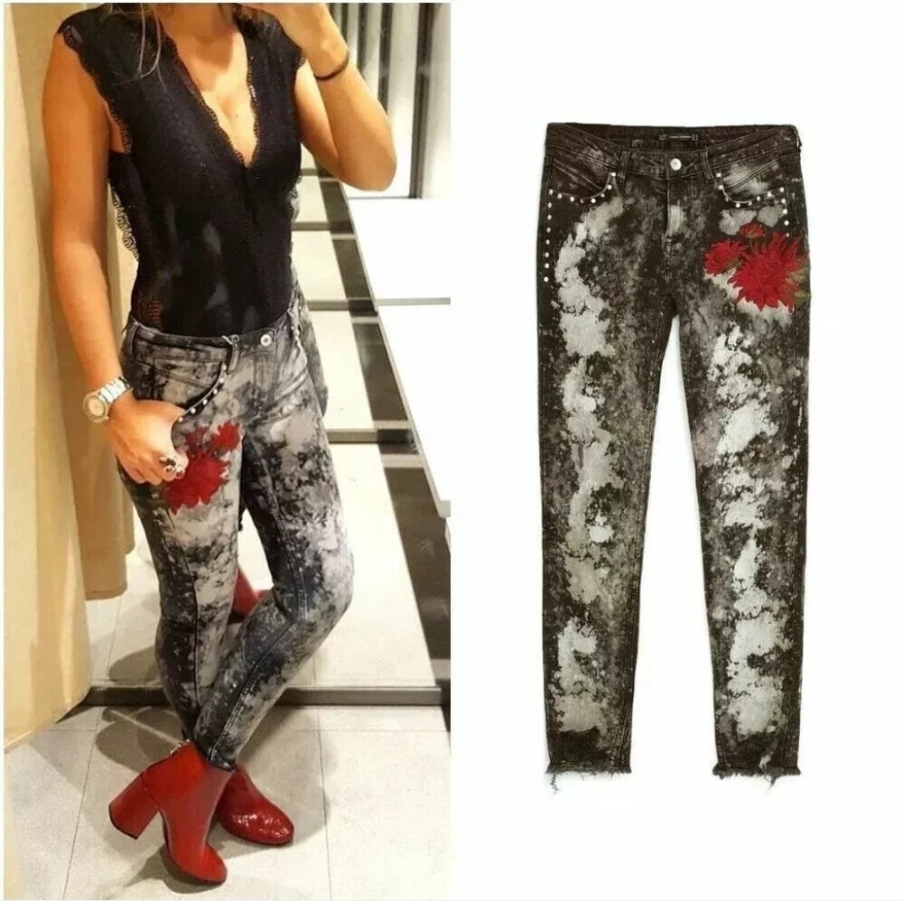 Zara Trafaluc Black and Red Floral Patterned Fabric NWT Size 2